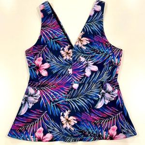 Floral, colourful peplum shirt - size Medium - Dynamite